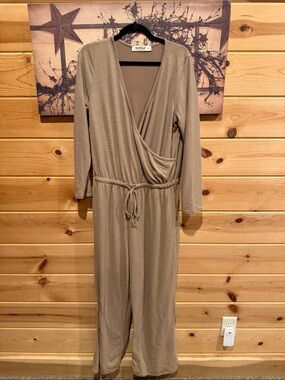 Three Bird Nest Taupe V-Neck Wrap Top xl